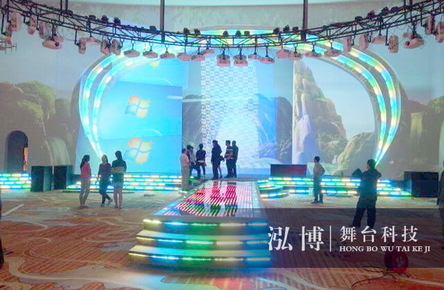 伸縮T型舞臺